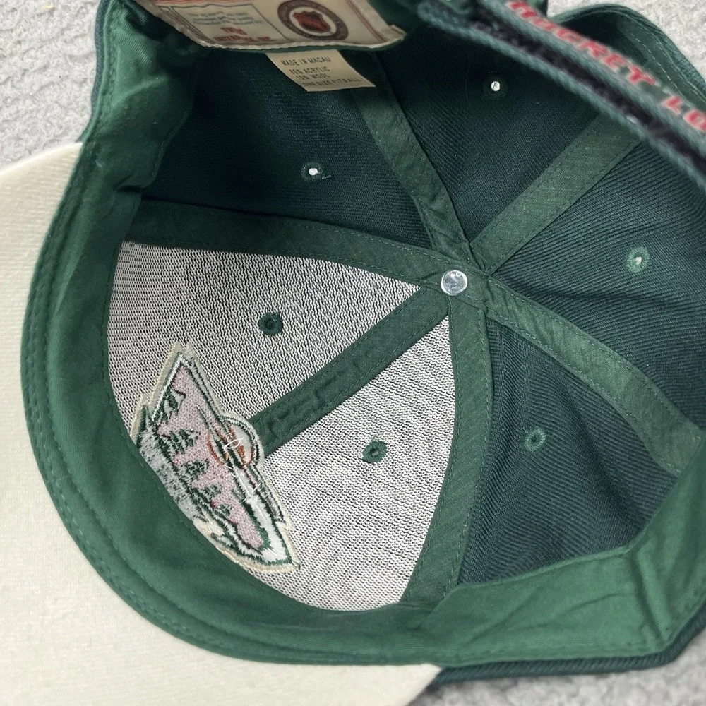 Vintage Minnesota Wild Hat Cap Strap Back‎ Green NHL Hockey Lodge Embroidered